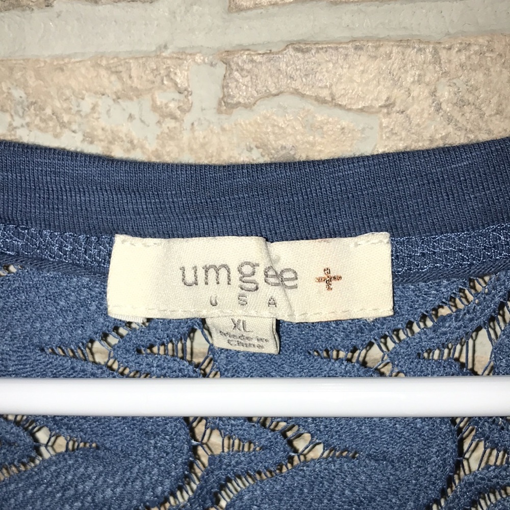 ✅Umgee Short Sleeve Lace Tee - Picture 3 of 7